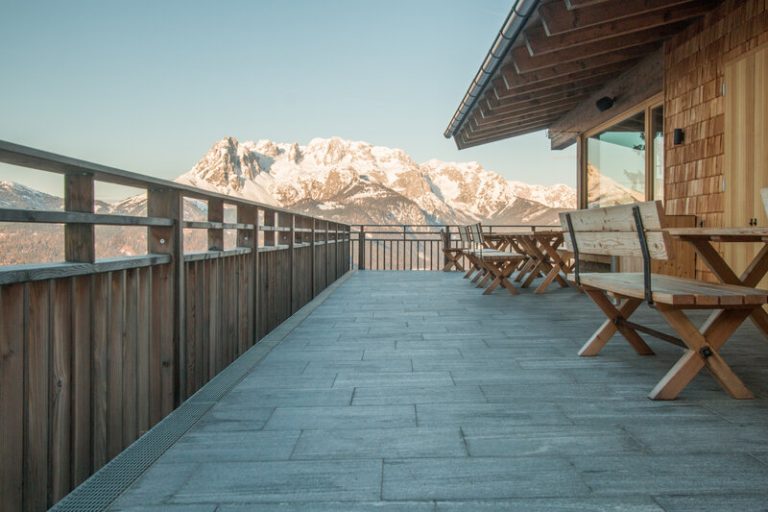 Terrassenplatten aestivate