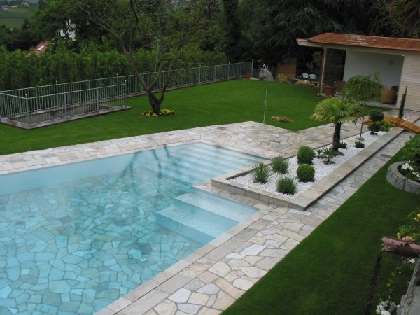 Silberquarzit-Polygonalplatten-aestivate-3-600x450 Polygonalplatten Silberquarzit aestivate