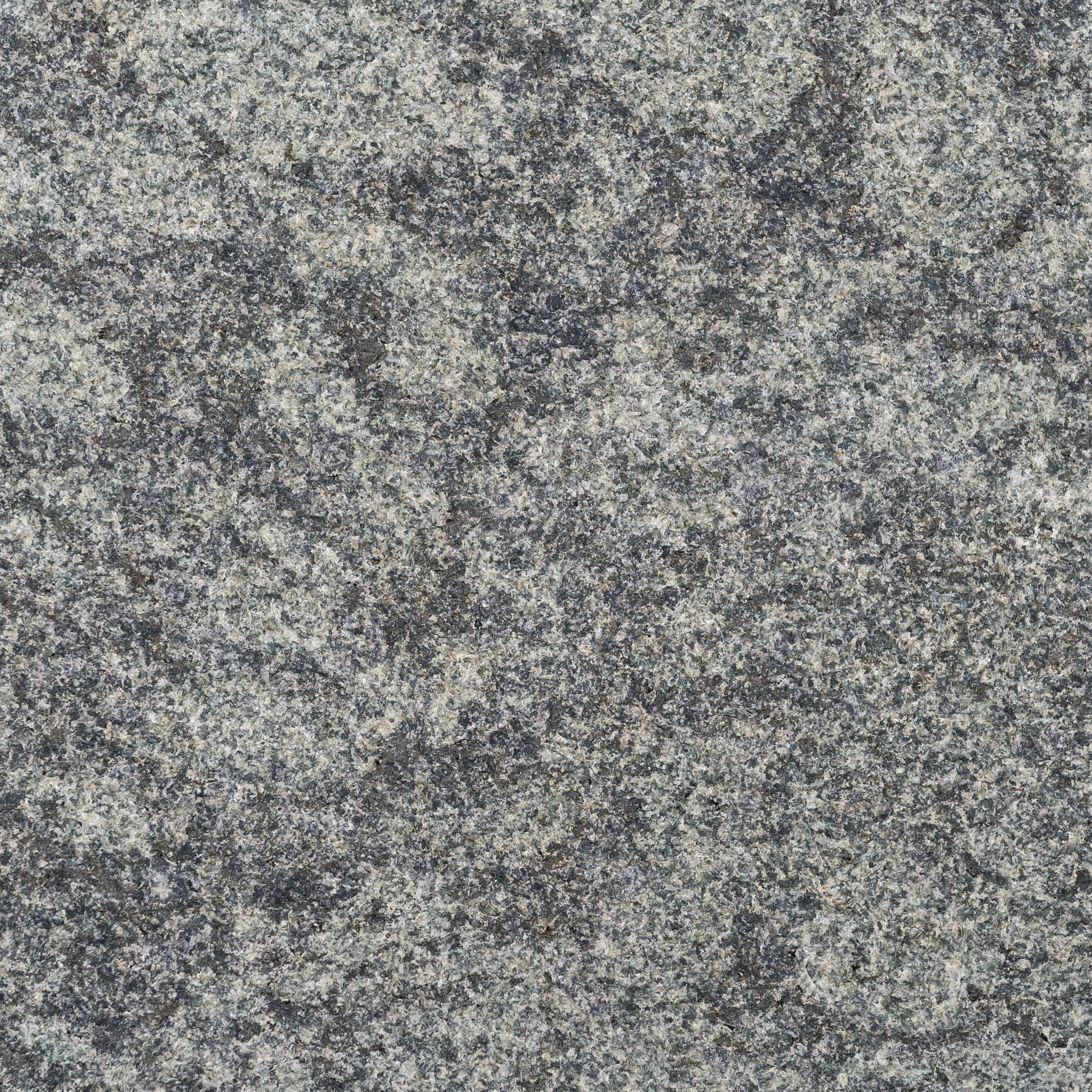 Granitplatte_Verde_Oliva_geflammt_und_gebürstet_3